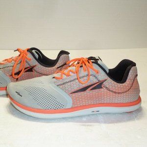 Altra Solstice Size 10. Like New!
